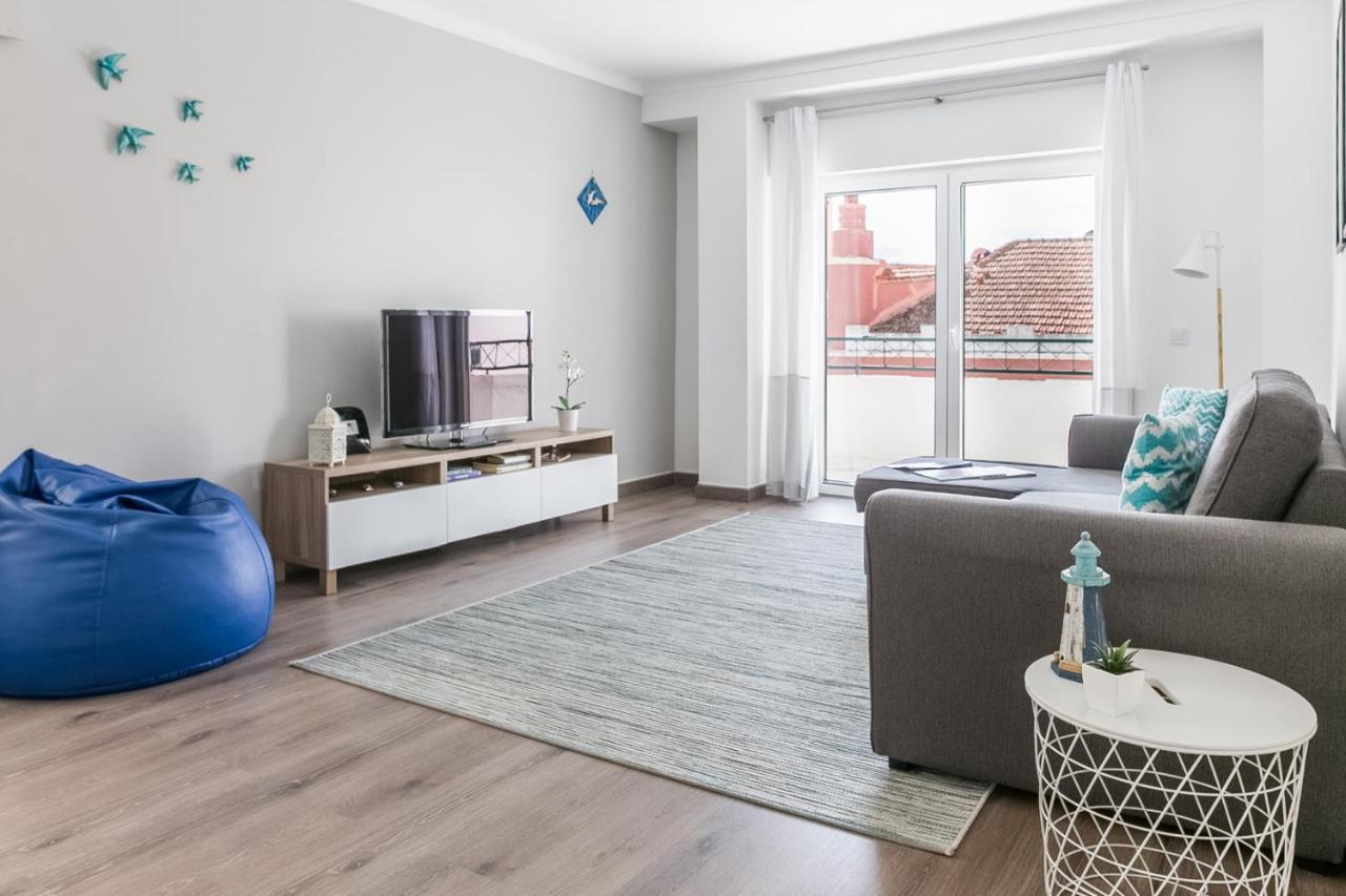 1 Bedroom Beach Apartment With Balcony 2 Min Walk To The Beach! Costa de Caparica Eksteriør bilde