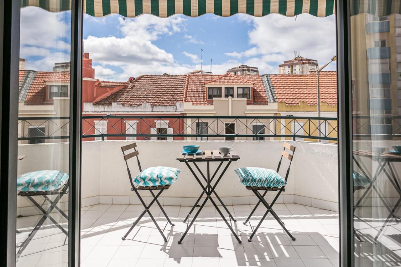 1 Bedroom Beach Apartment With Balcony 2 Min Walk To The Beach! Costa de Caparica Eksteriør bilde