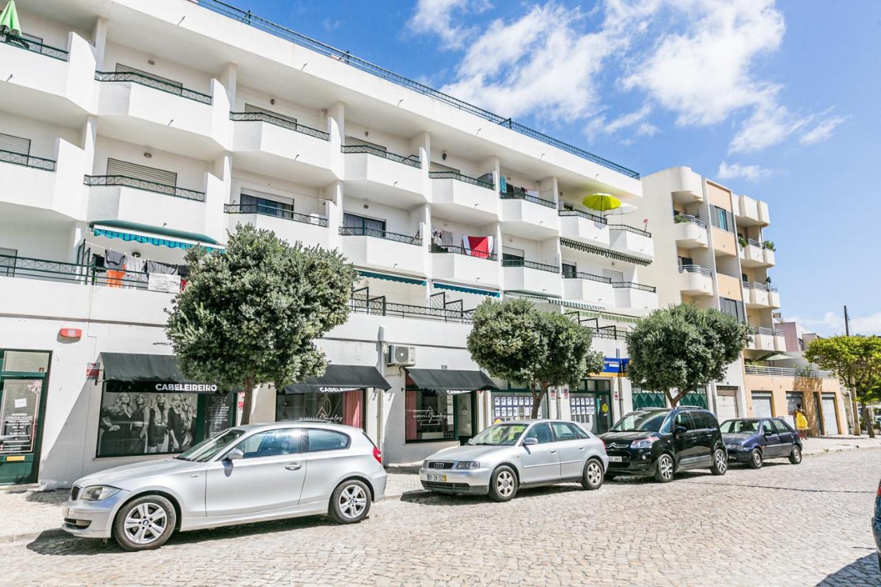 1 Bedroom Beach Apartment With Balcony 2 Min Walk To The Beach! Costa de Caparica Eksteriør bilde